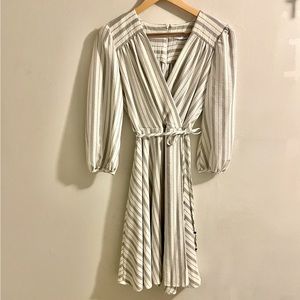 Calvin Klein wrap dress/ Color: grey/white/ Size 6
